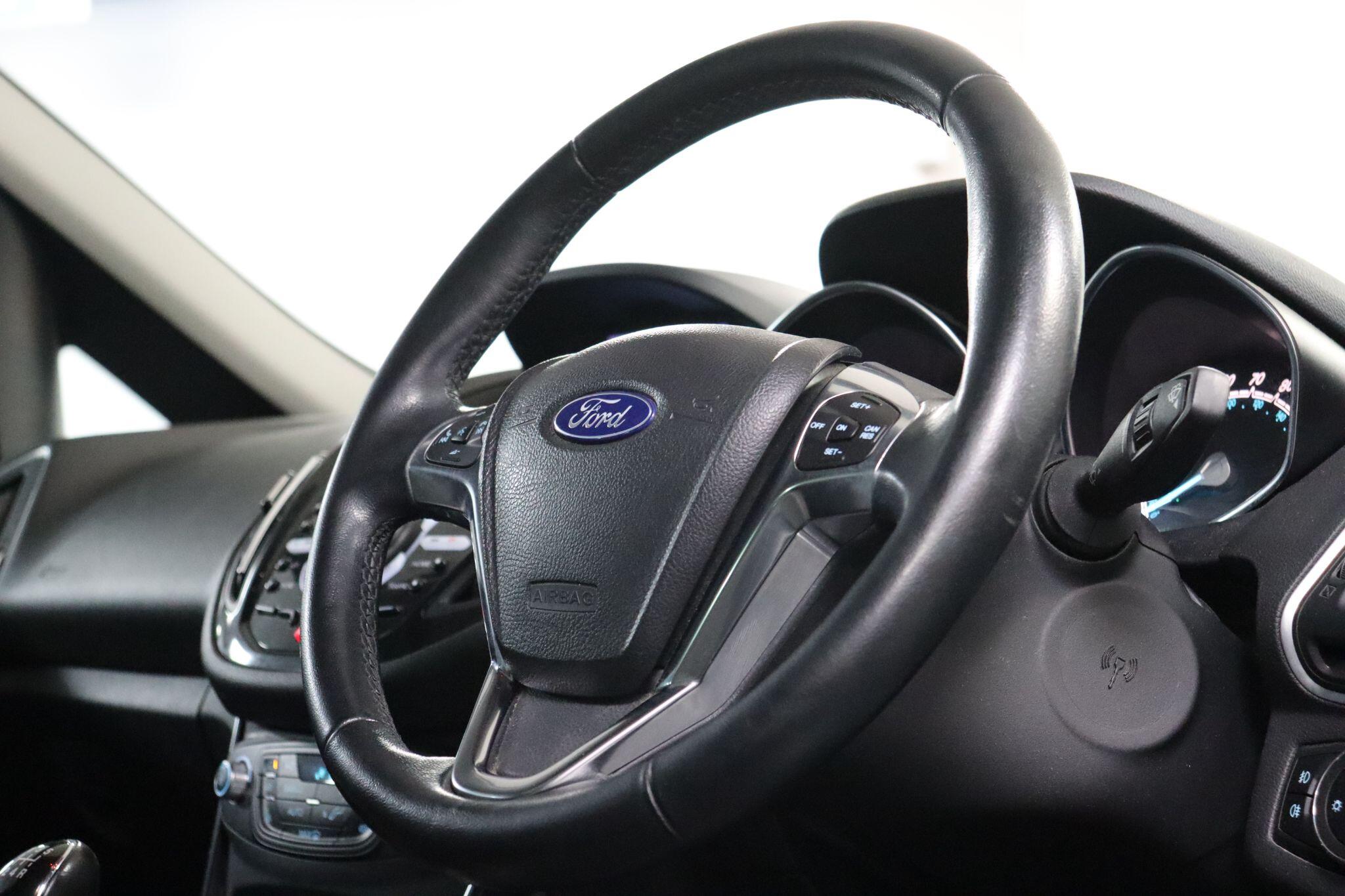 Ford B-Max view 23