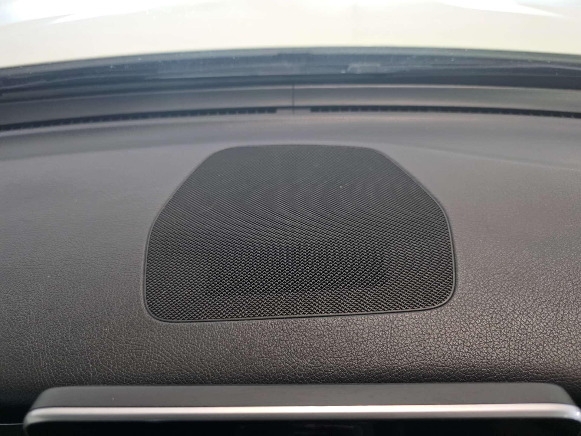 Mercedes-Benz GLC view 34