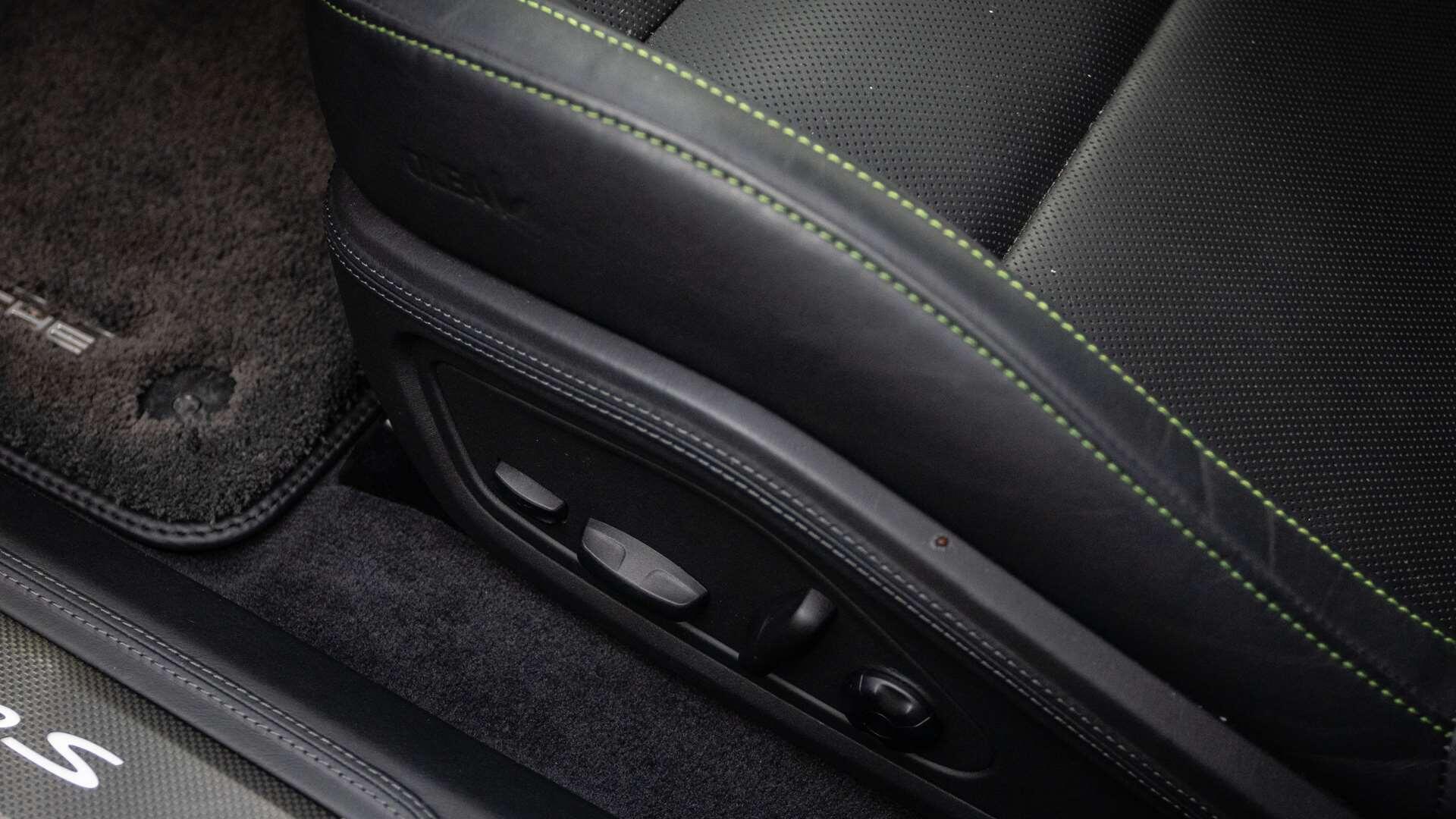 Porsche Taycan view 32