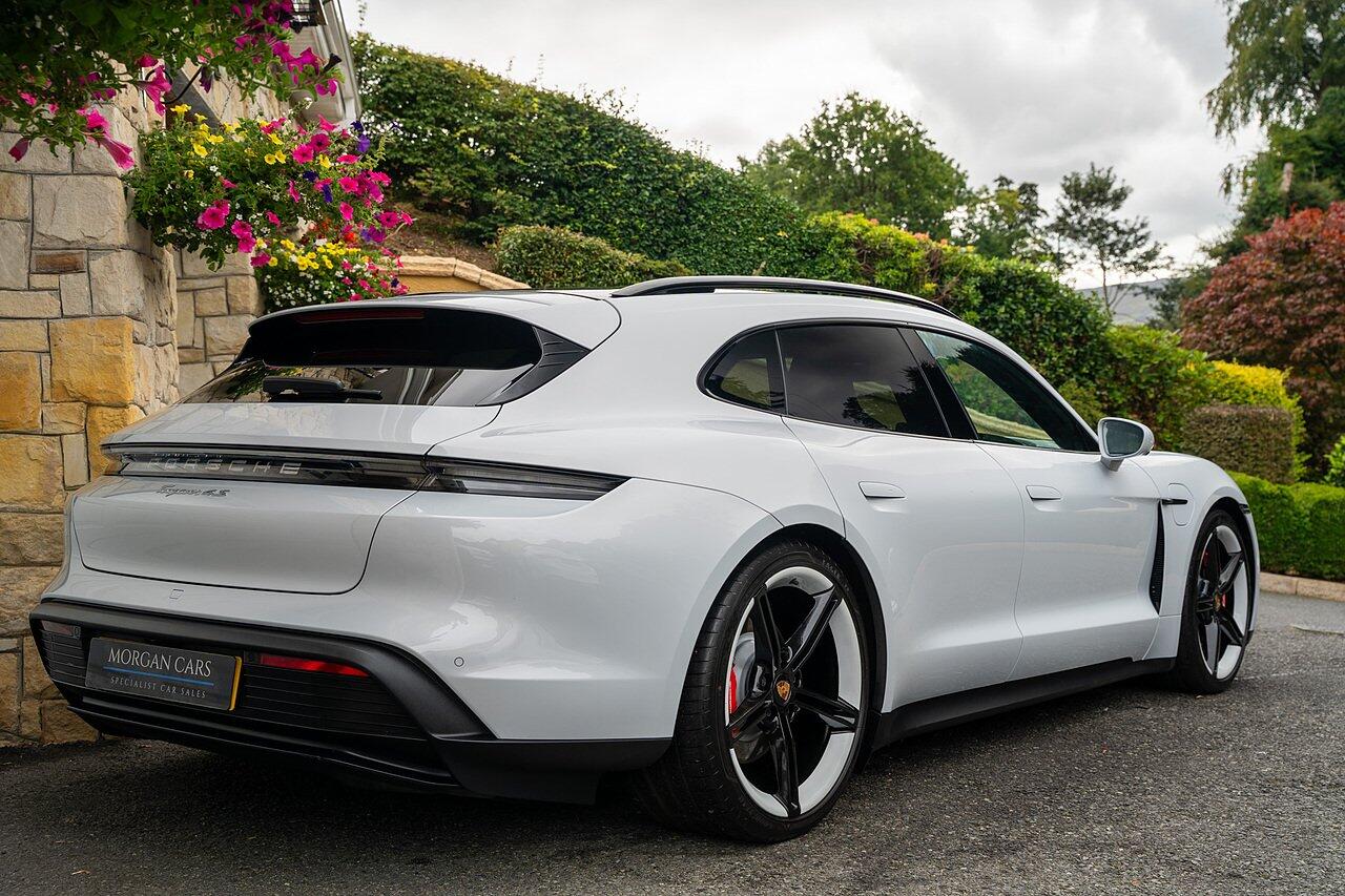 Porsche Taycan view 7