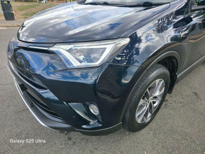 Toyota Rav4 view 5