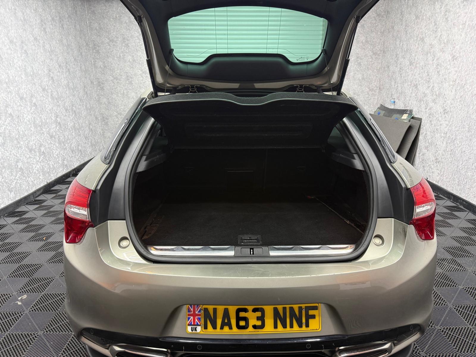 Citroen DS5 view 27