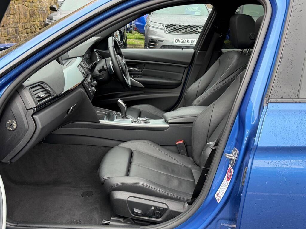 BMW 3 Series view 18