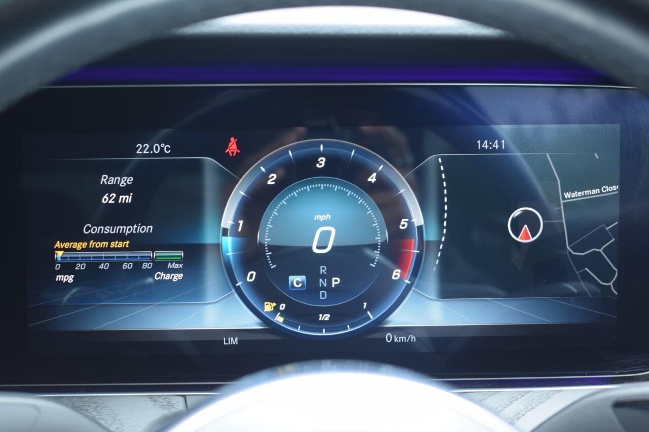 Mercedes-Benz E-Class view 21