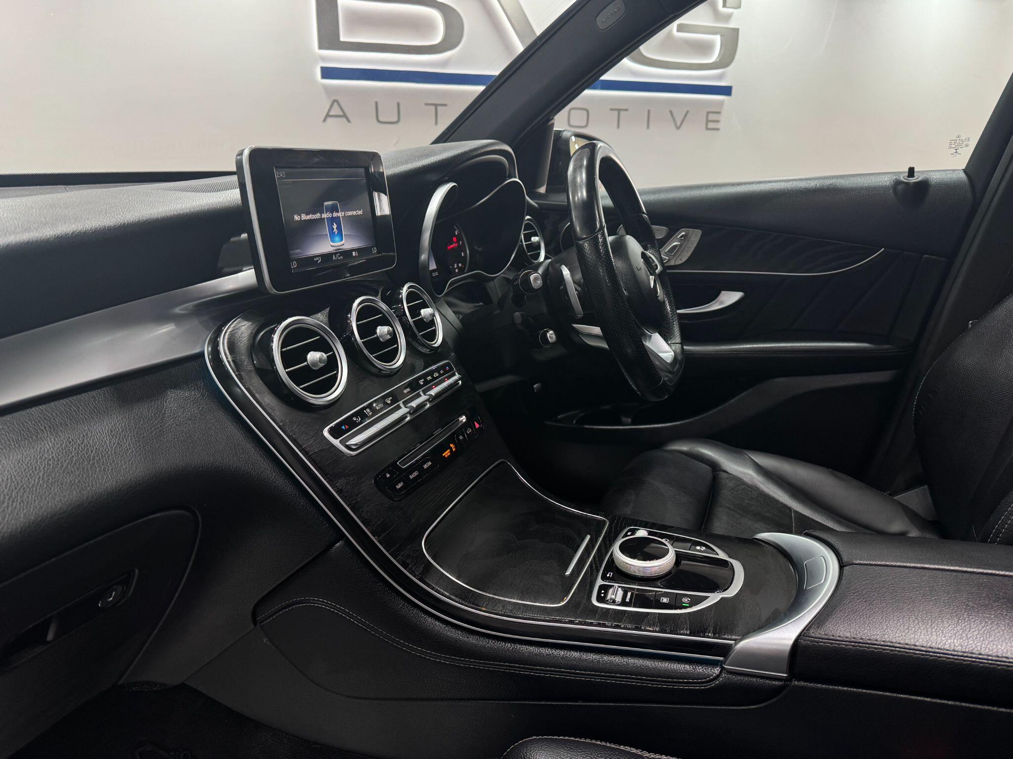 Mercedes-Benz GLC view 44