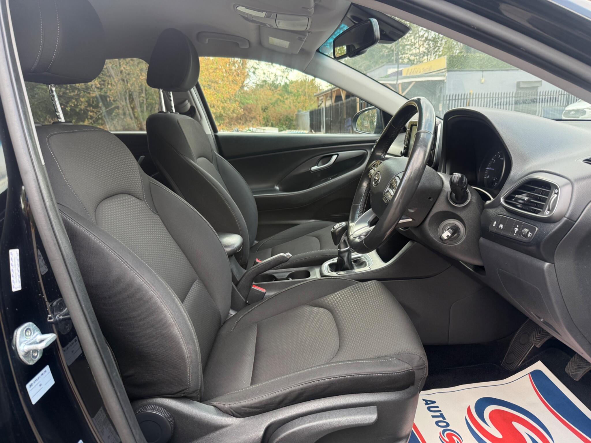 Hyundai i30 view 22