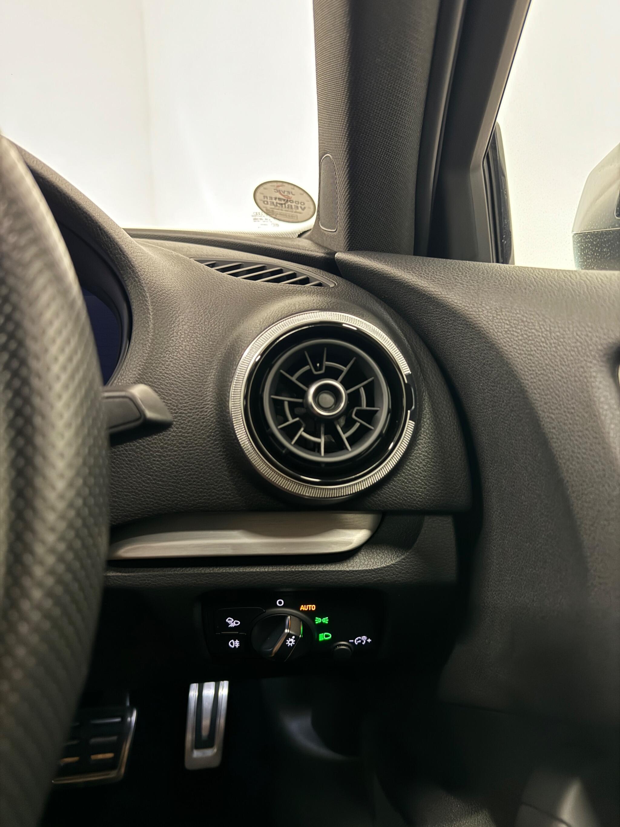 Audi S3 view 29