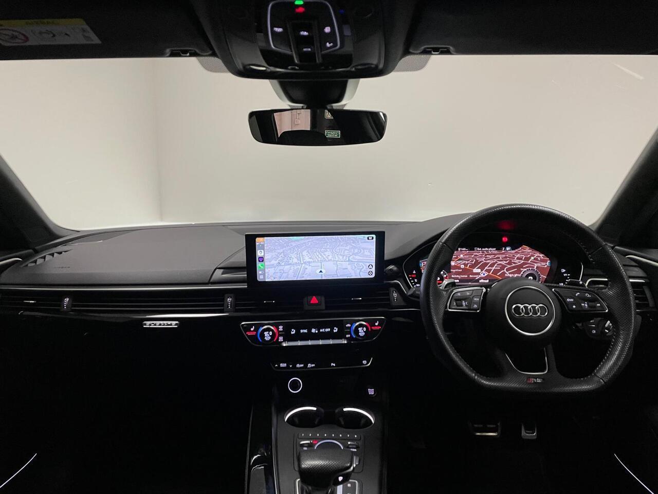 Audi RS4 view 25