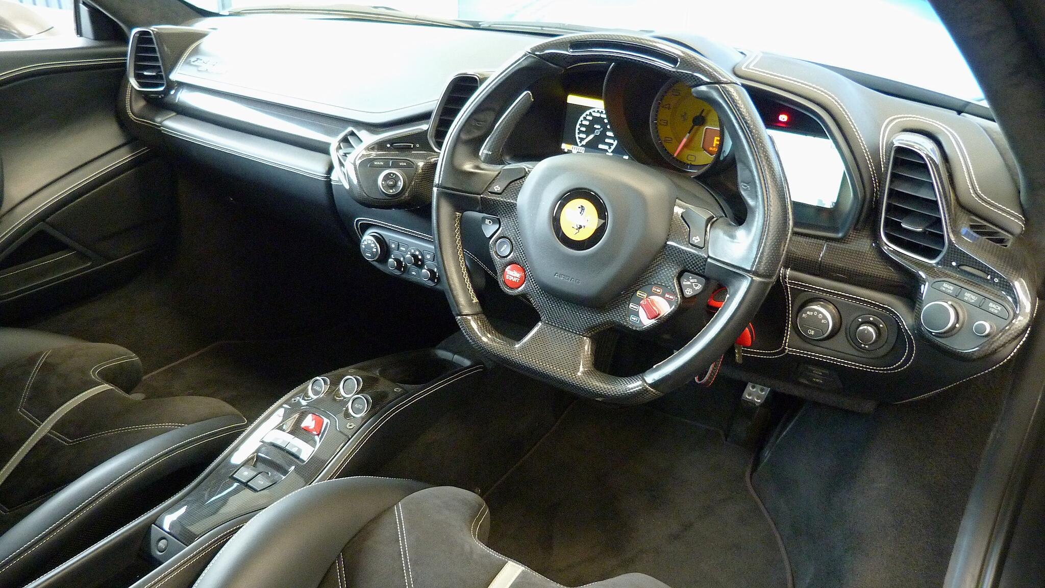 Ferrari 458 view 18