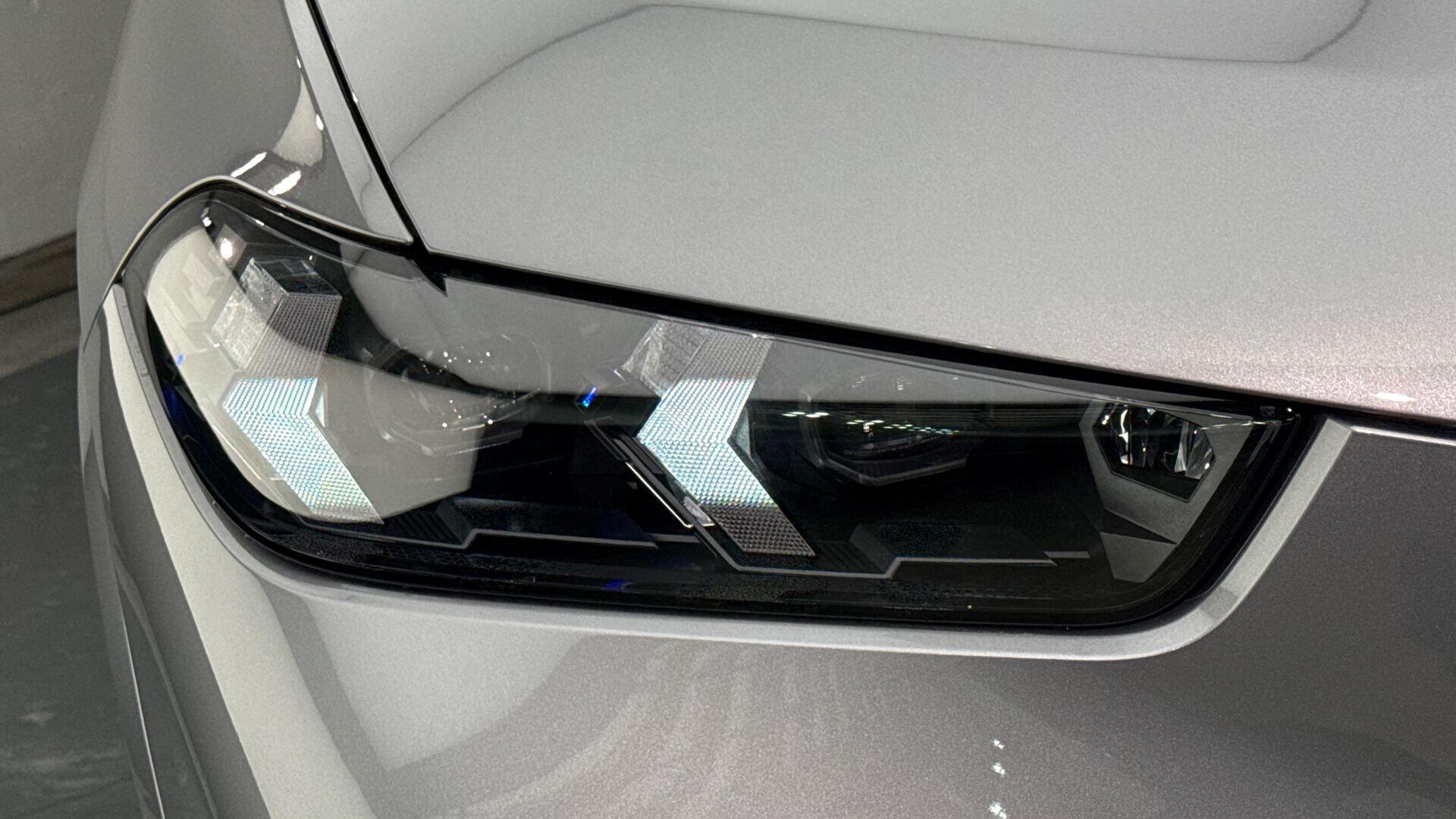 BMW X5 view 24
