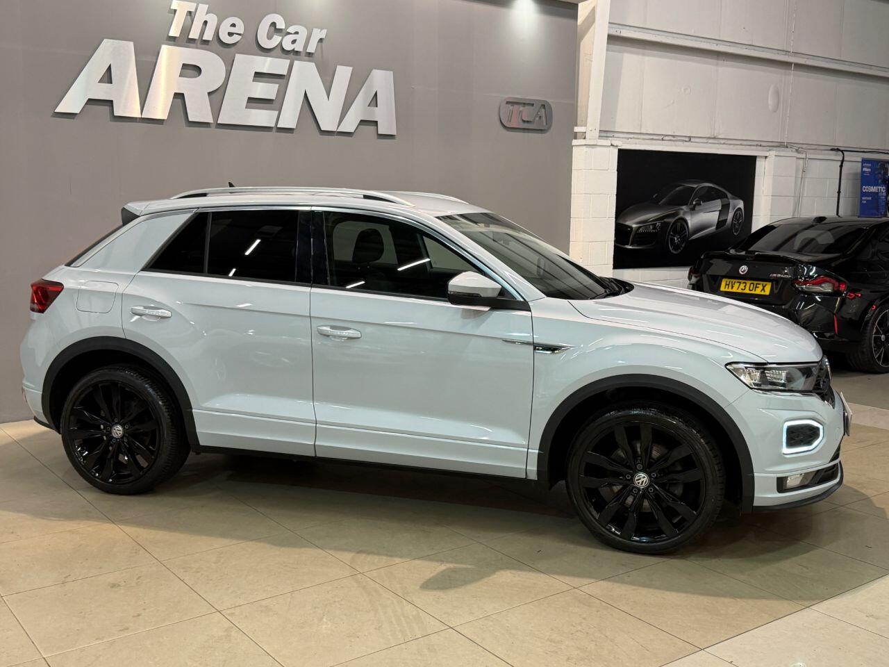 Volkswagen T-Roc view 8