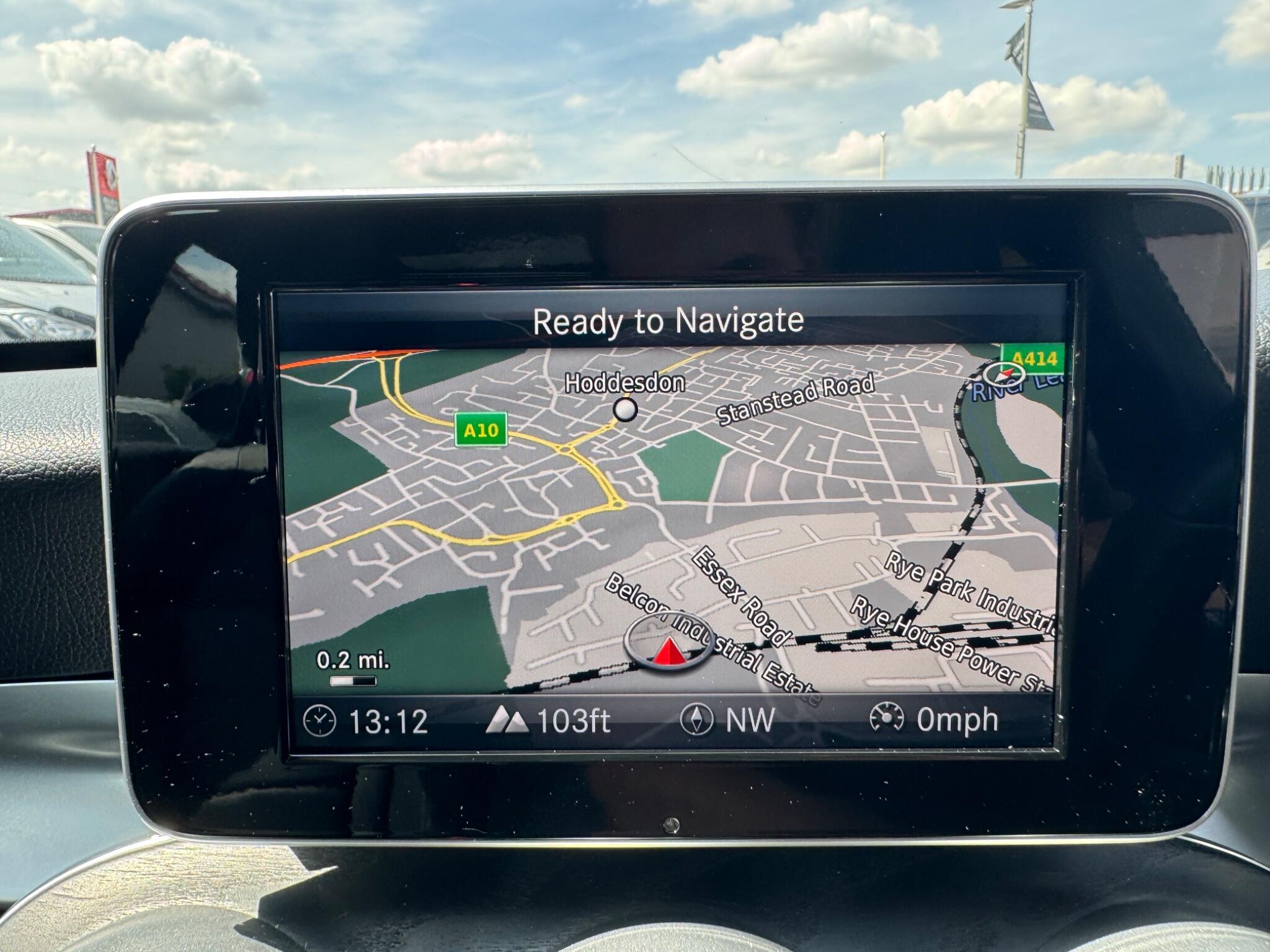 Mercedes-Benz C Class view 40