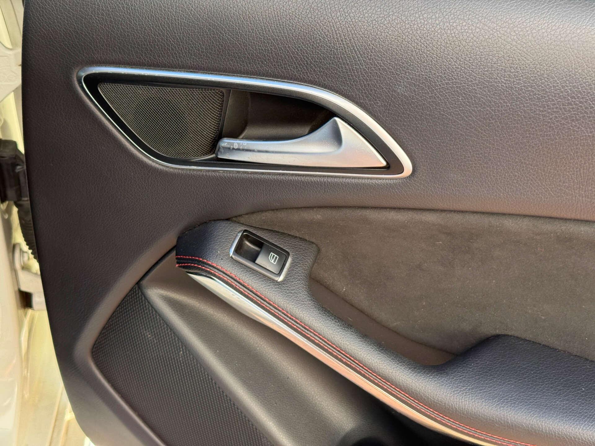 Mercedes-Benz Cla view 29