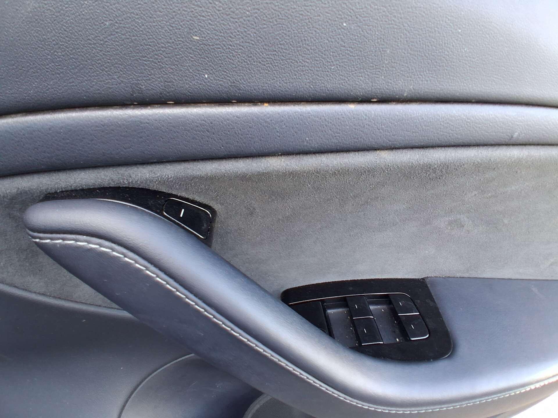 Tesla Model 3 view 25
