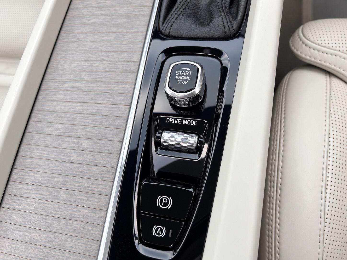 Volvo XC60 view 26
