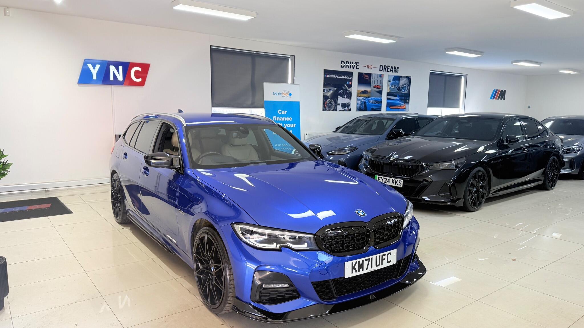 BMW 3 Series view 45