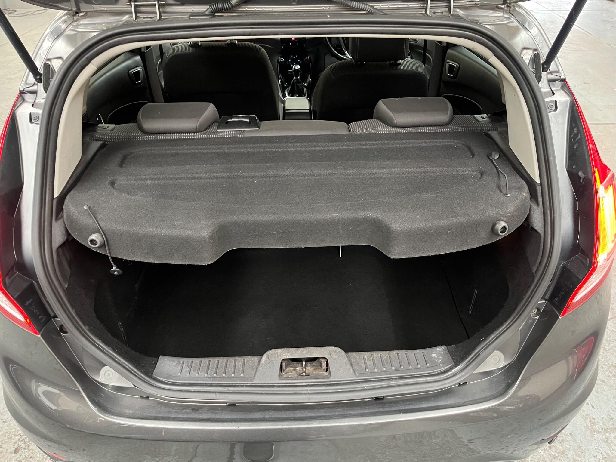 Ford Fiesta view 37