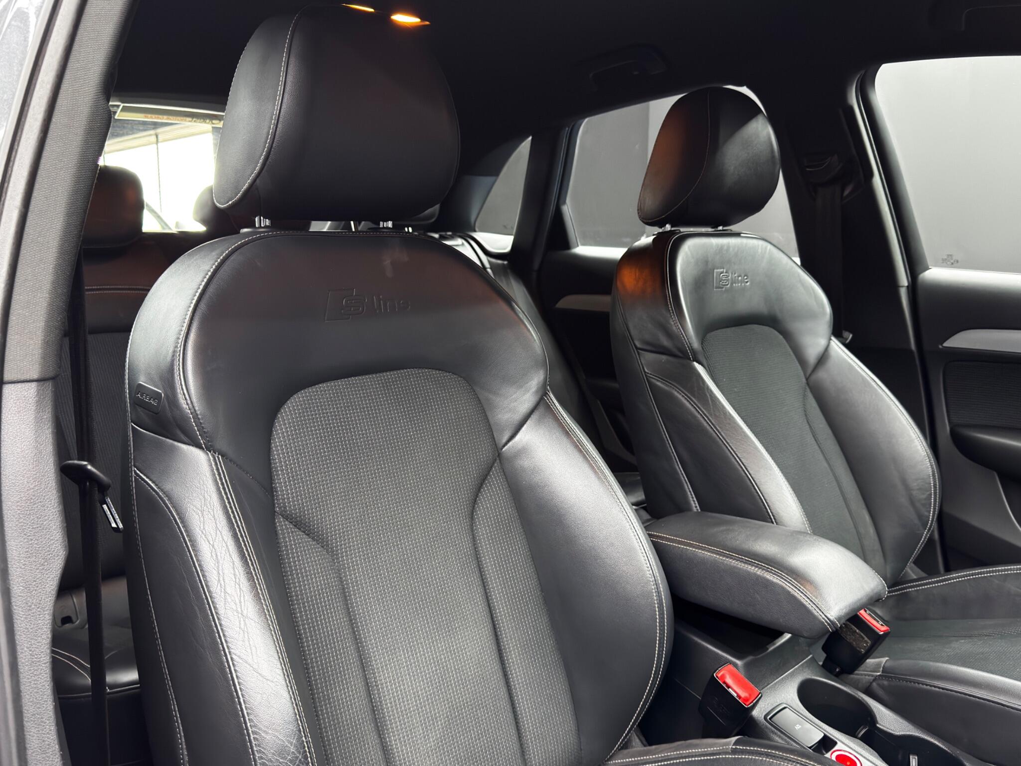 Audi Q3 view 12