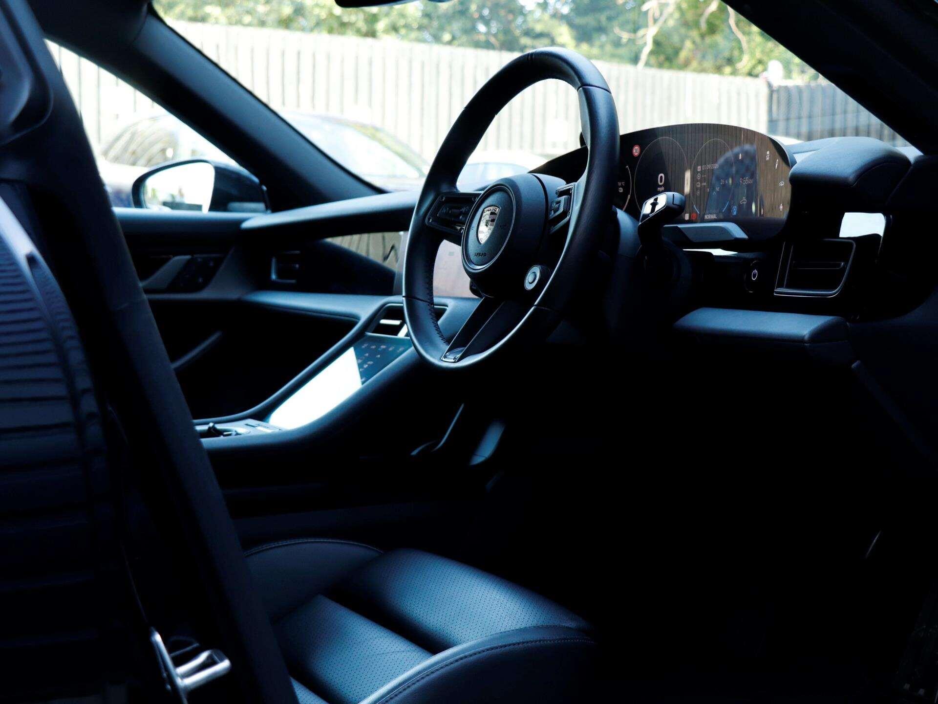 Porsche Taycan view 11