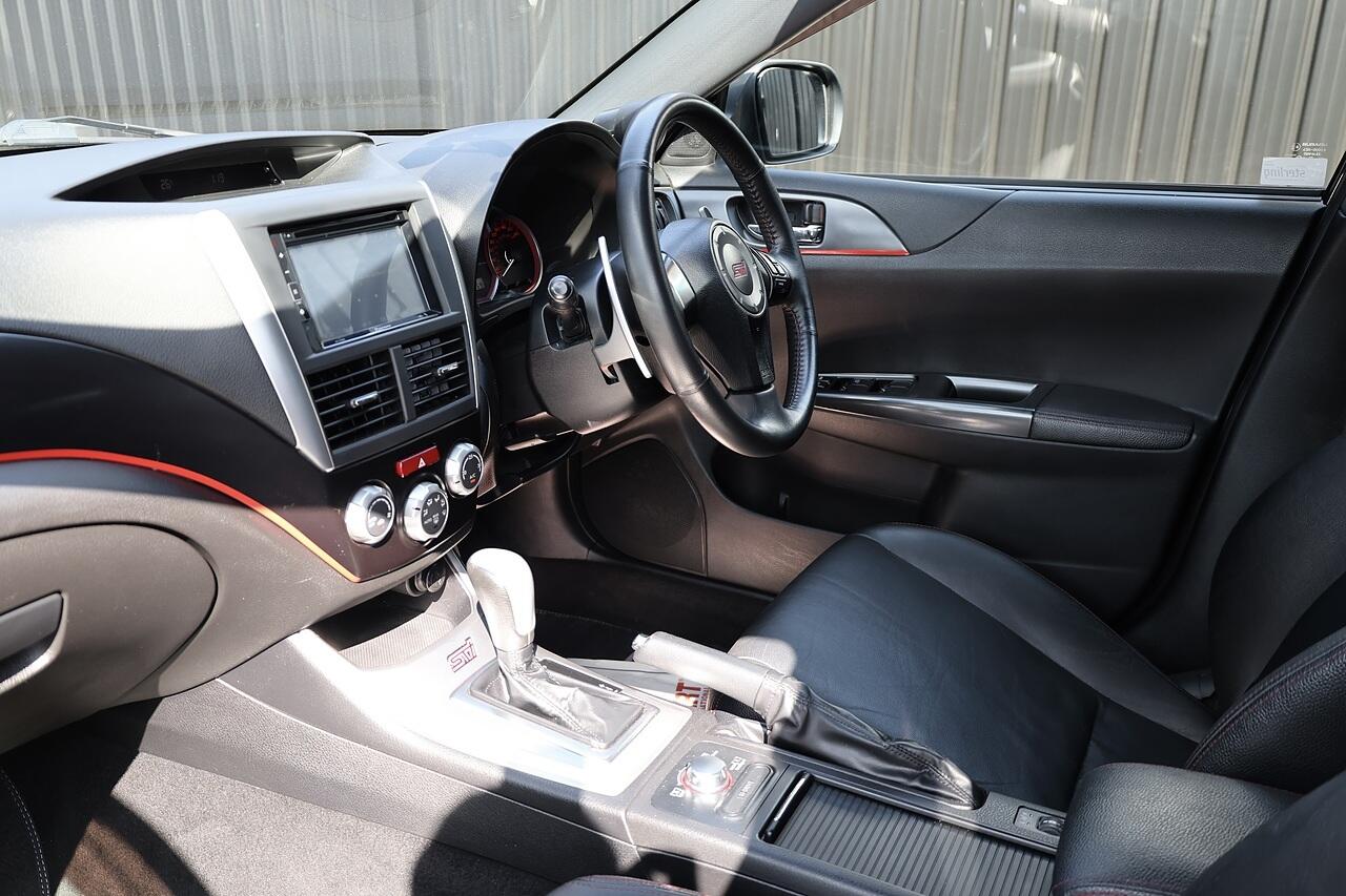 Subaru Impreza view 11