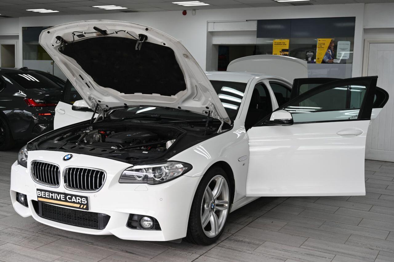 BMW 5 Series view 11