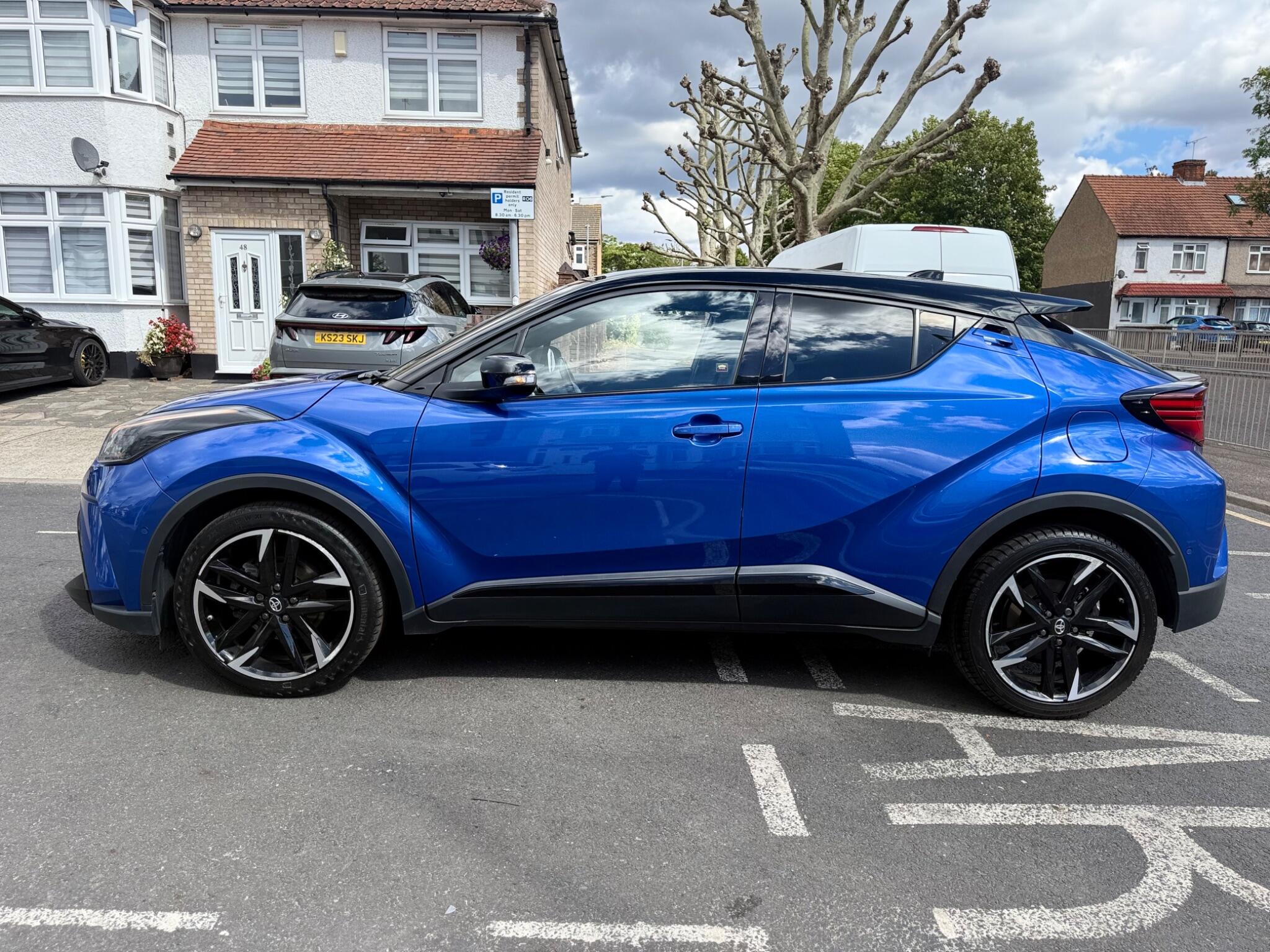 Toyota C-HR view 7