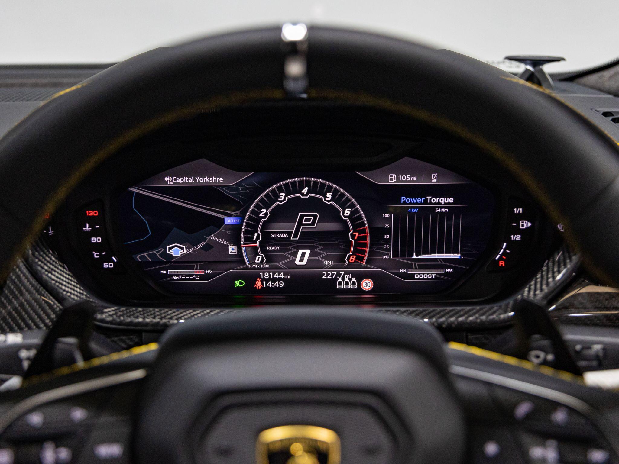 Lamborghini Urus view 22