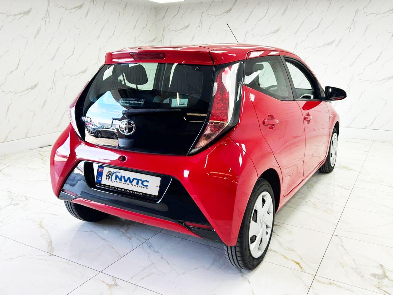 Toyota Aygo view 11