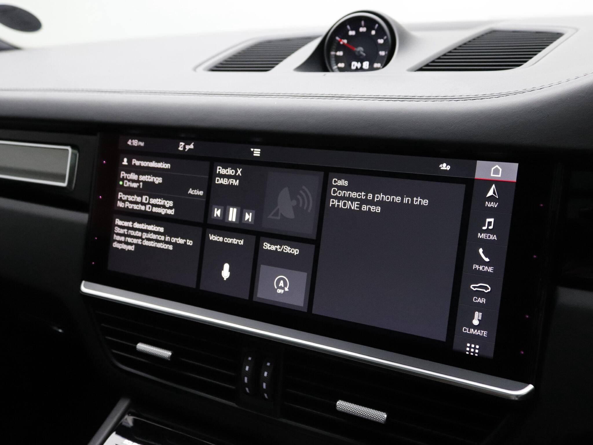 Porsche Cayenne view 32