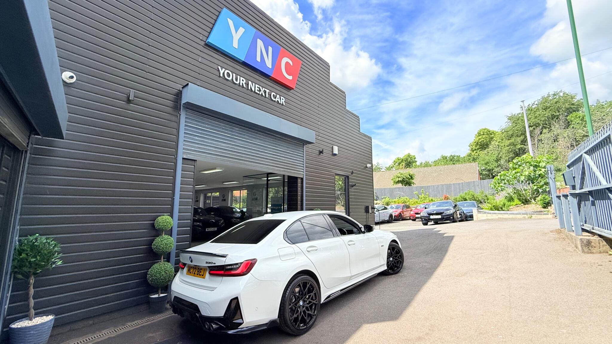 BMW 3 Series view 6