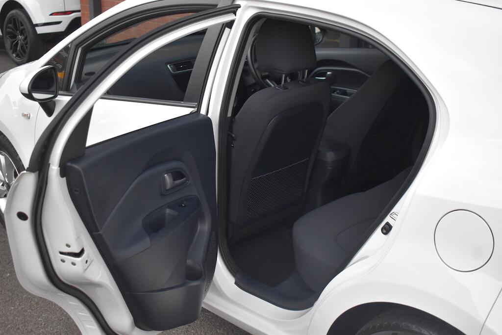 Kia Rio view 41