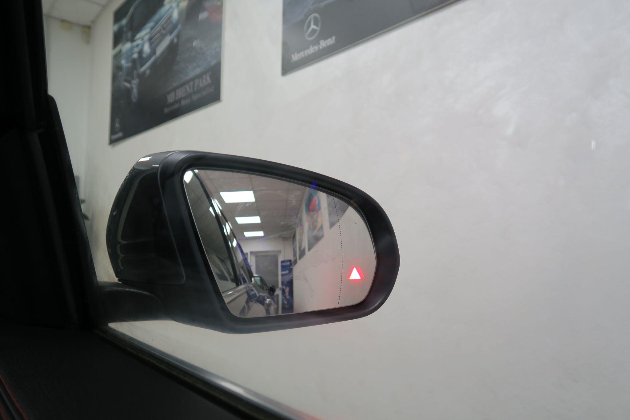Mercedes-Benz EQB view 20