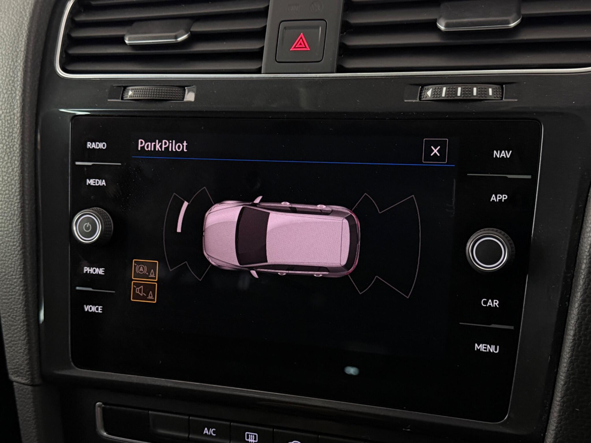 Volkswagen Golf view 30