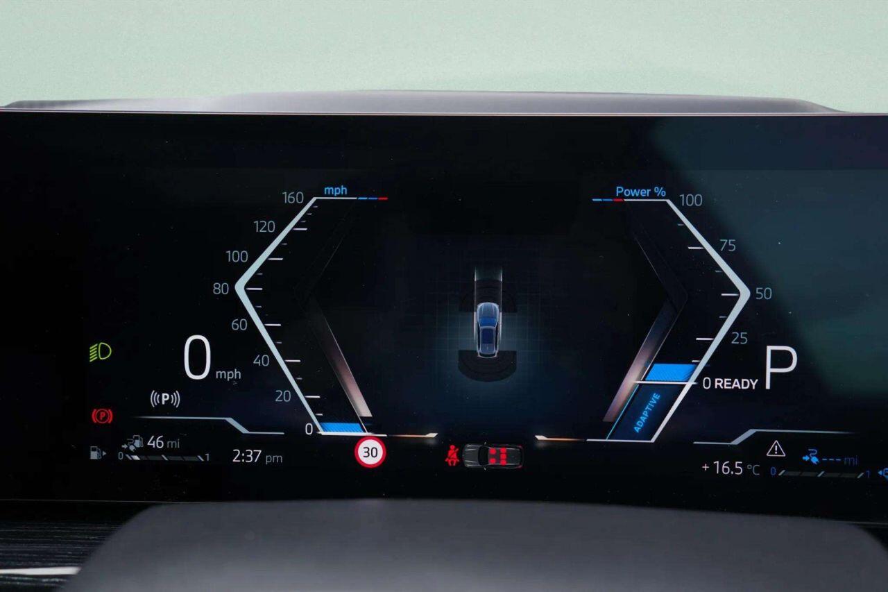 BMW X5 view 24