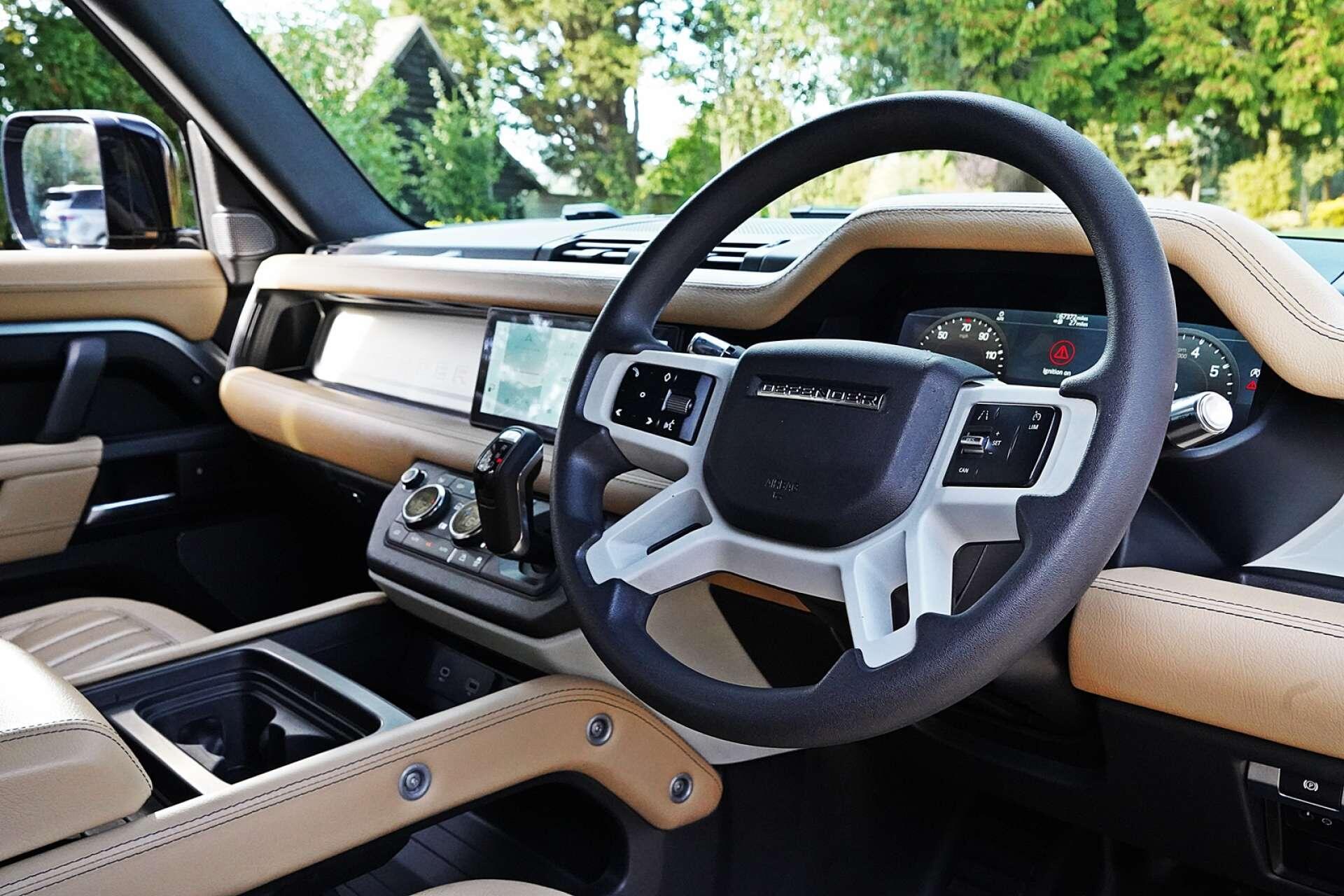 Land Rover Defender view 22