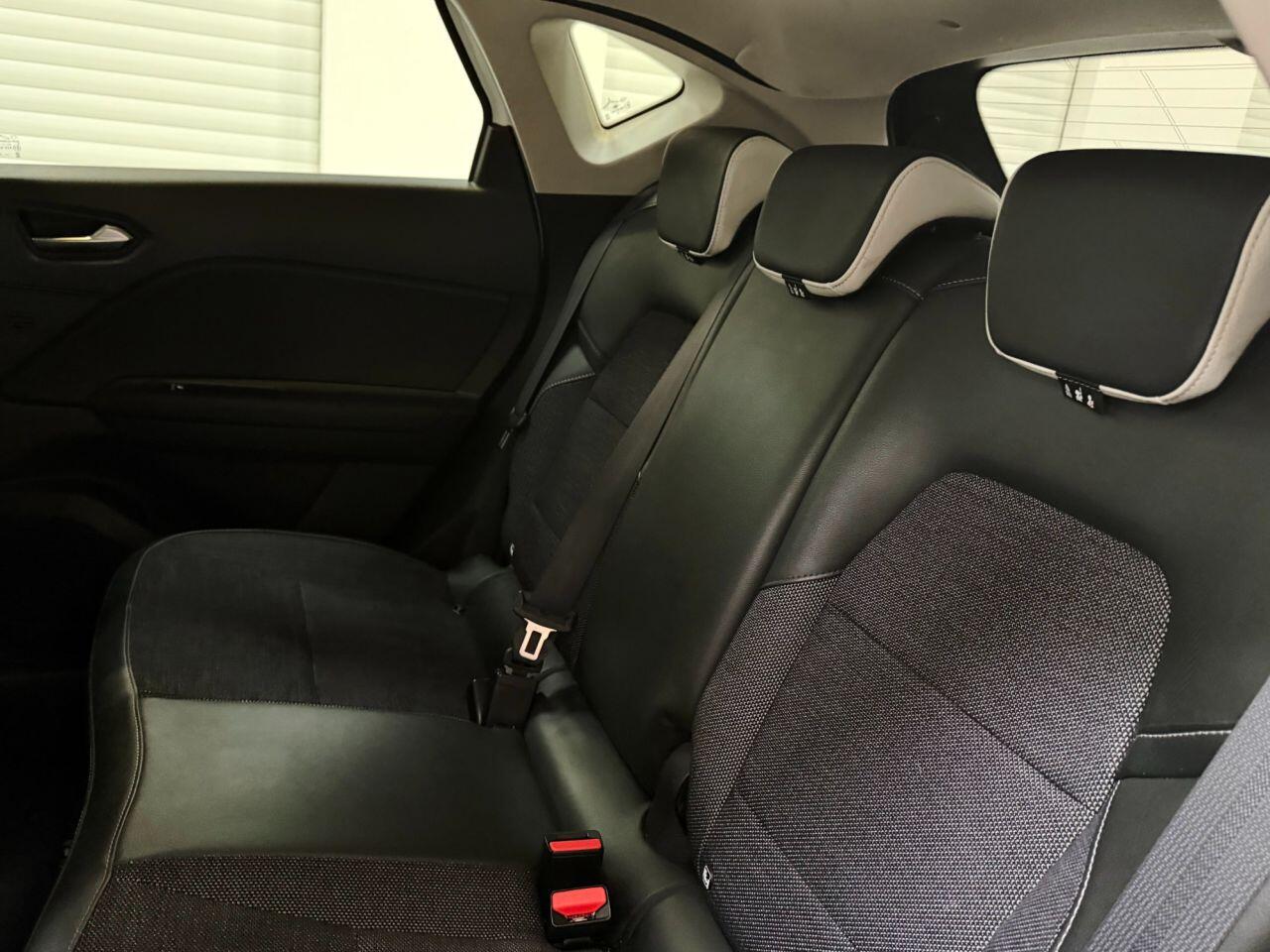 Renault Captur view 21