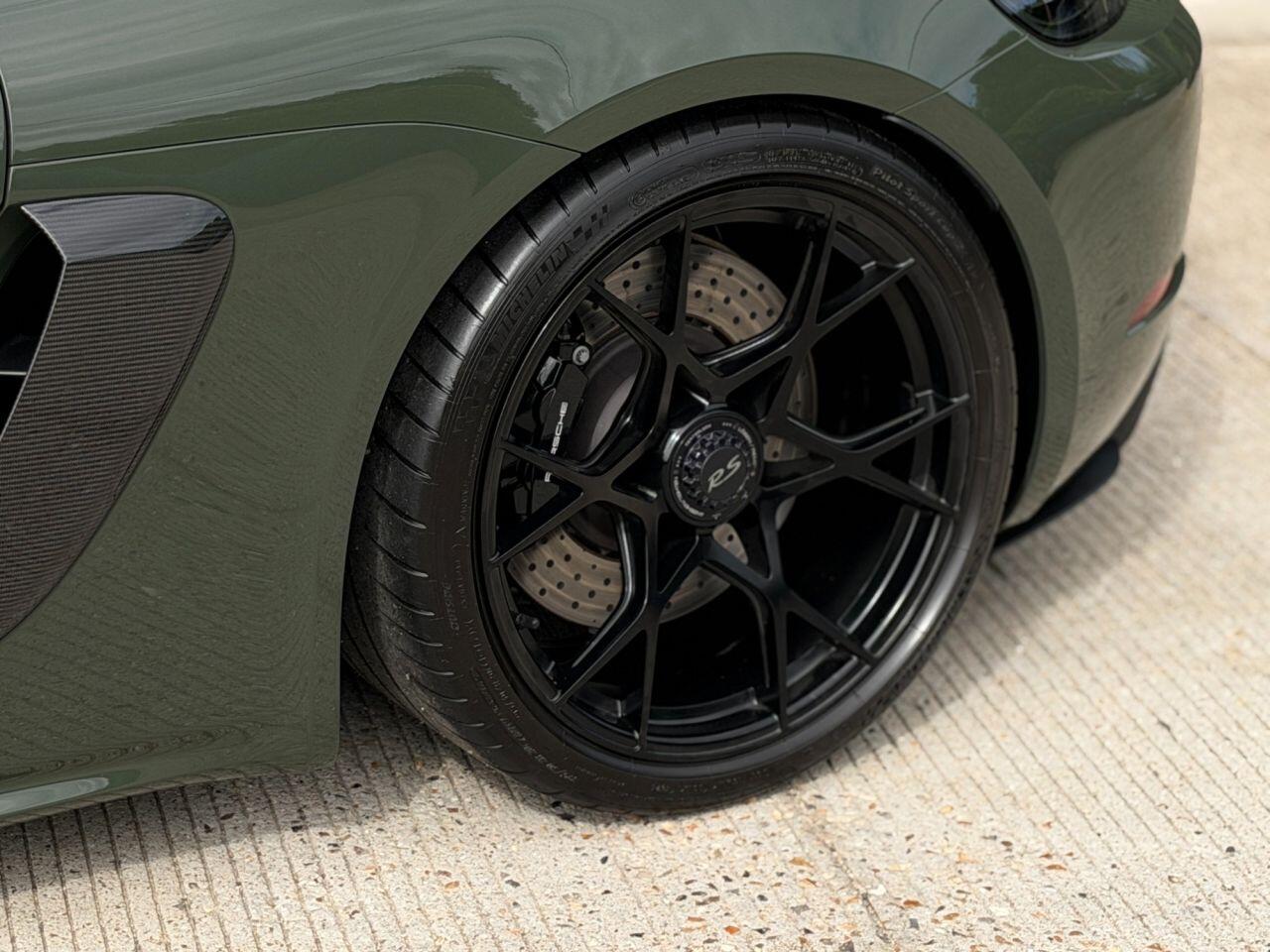 Porsche 718 Cayman view 19