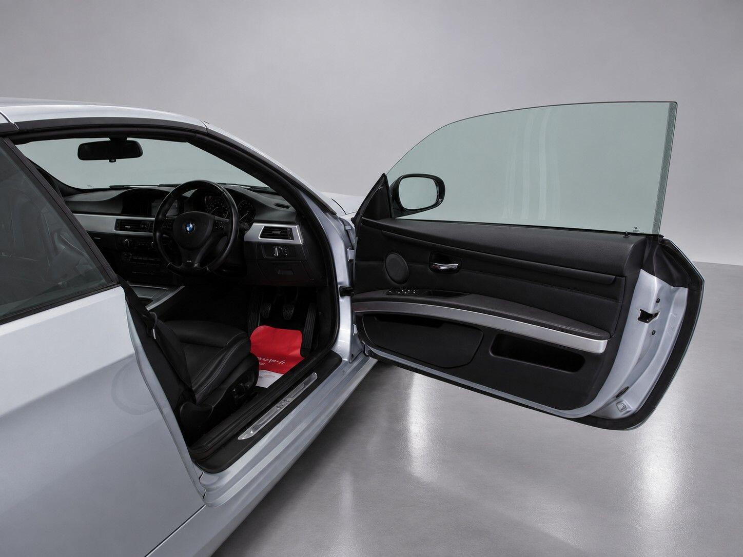 BMW 3 Series view 26
