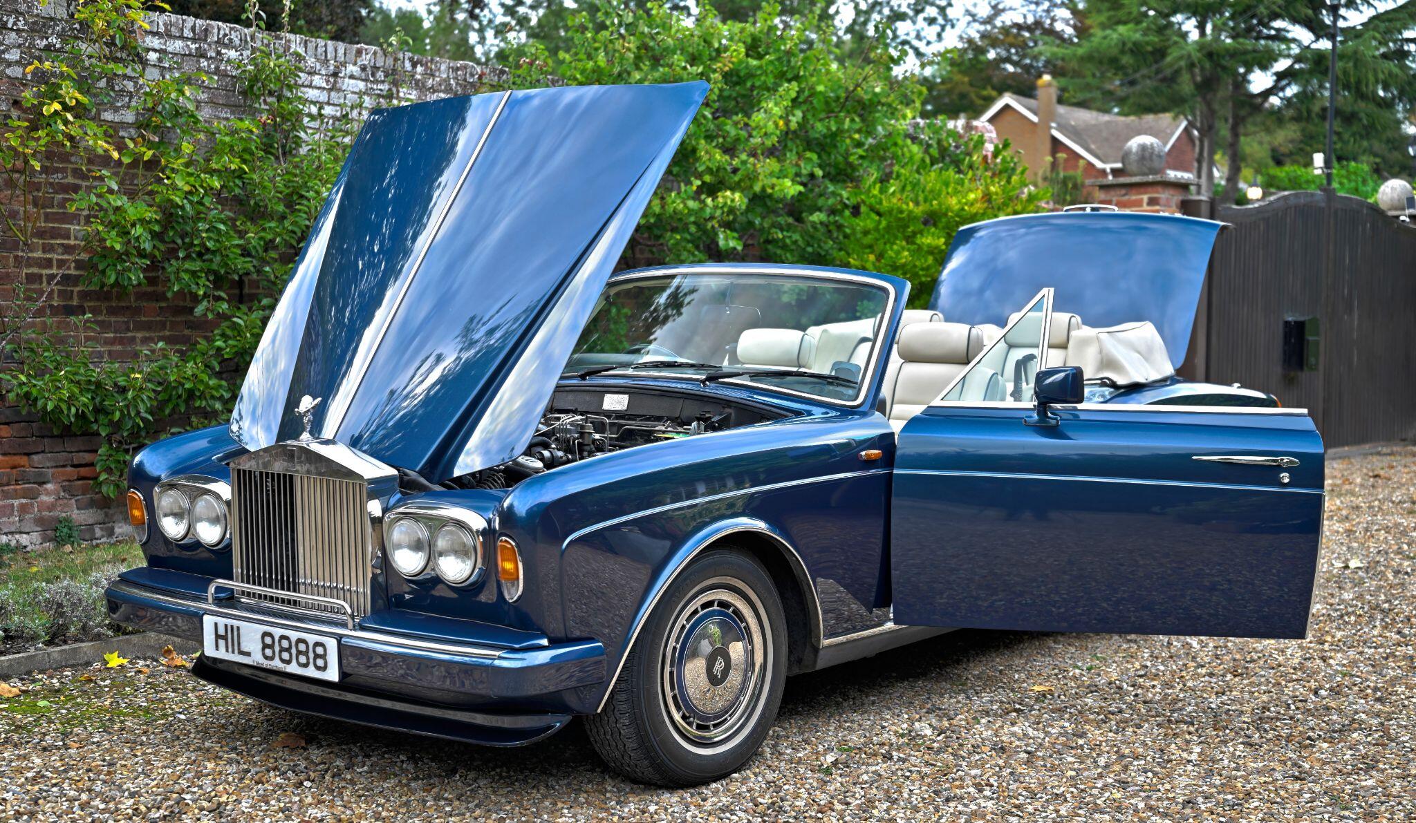 Rolls-Royce Corniche view 14