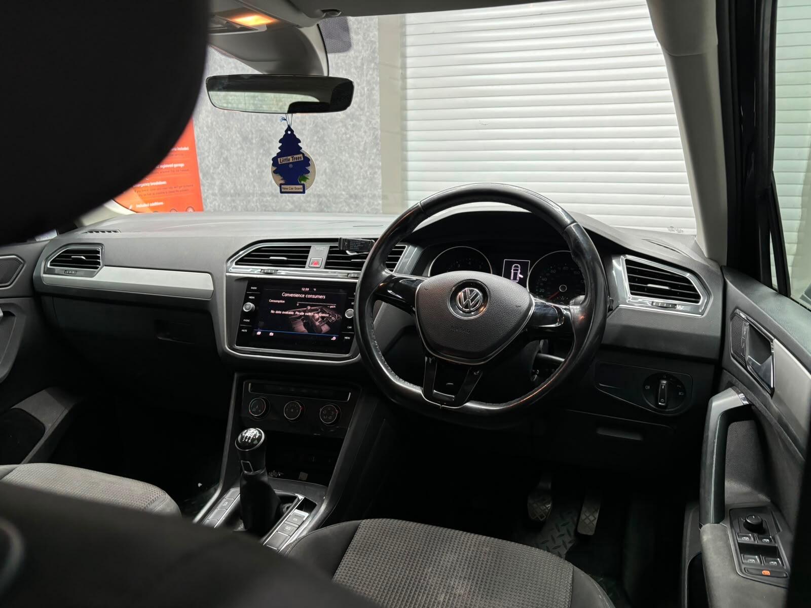 Volkswagen Tiguan view 14