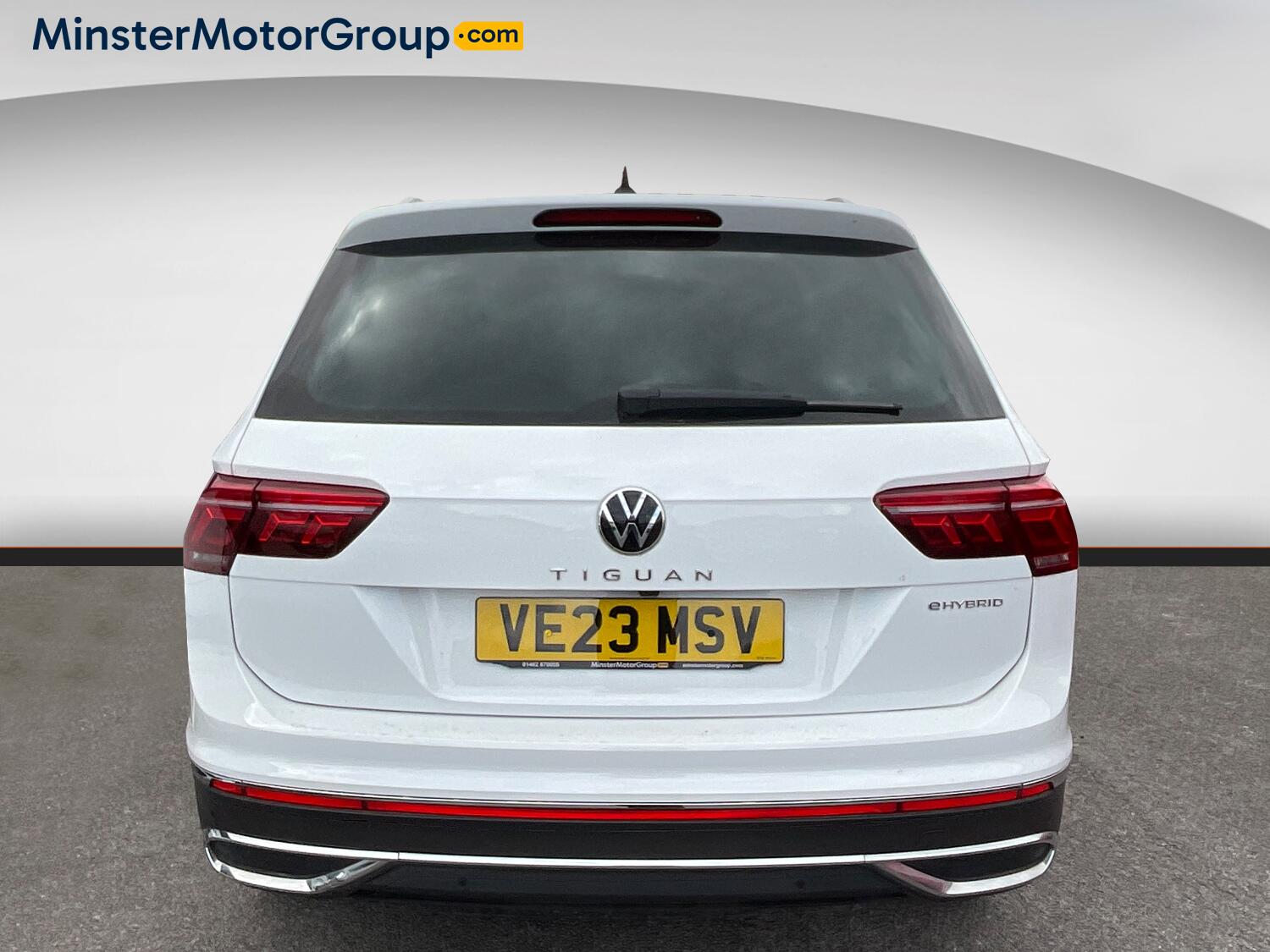 Volkswagen Tiguan view 3