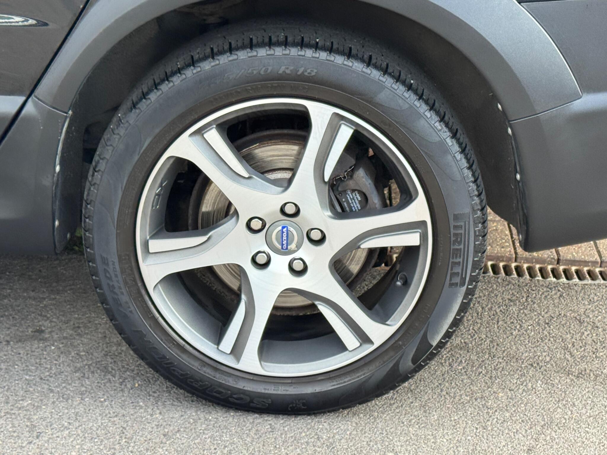 Volvo XC70 view 32
