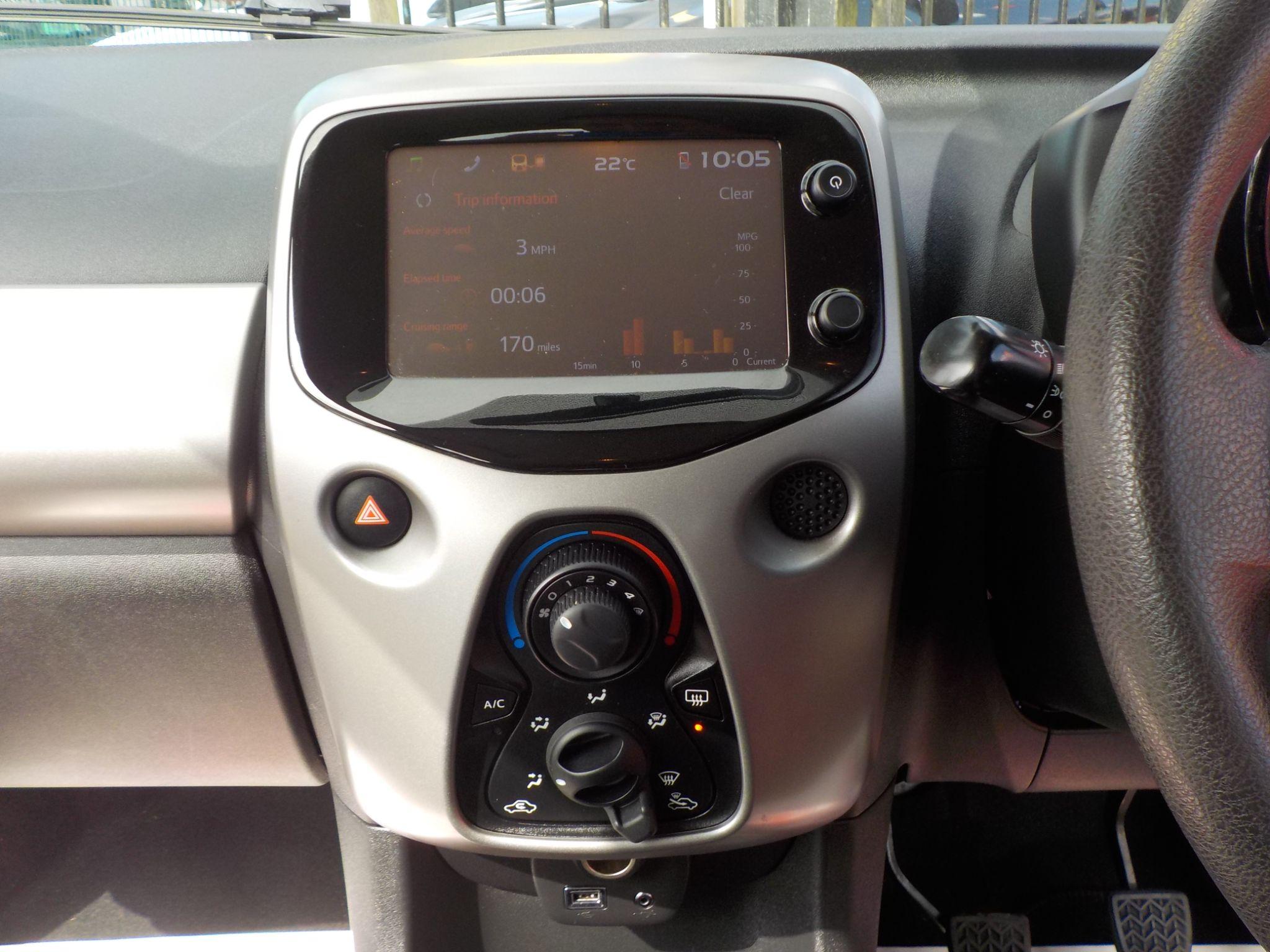 Peugeot 108 1.0 Active Euro 6 5dr