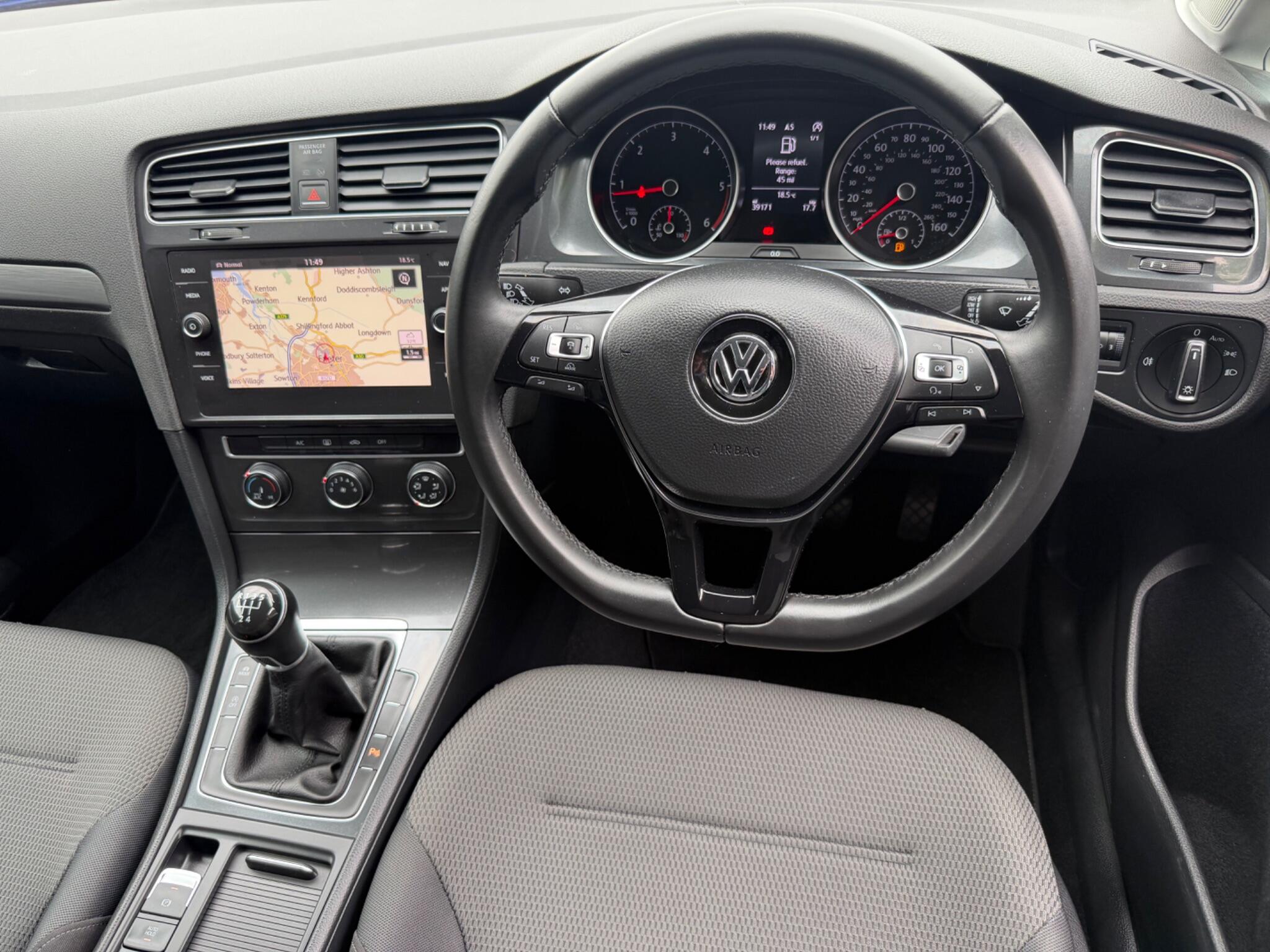 Volkswagen Golf view 2
