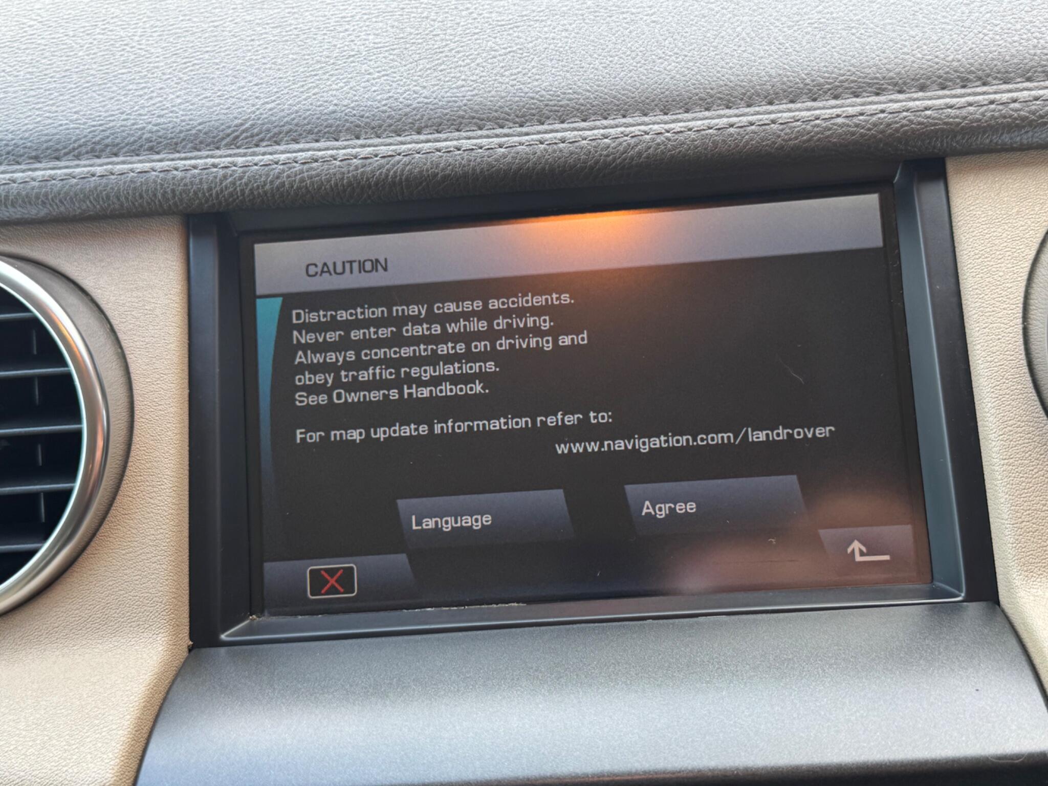 Land Rover Discovery 4 view 24