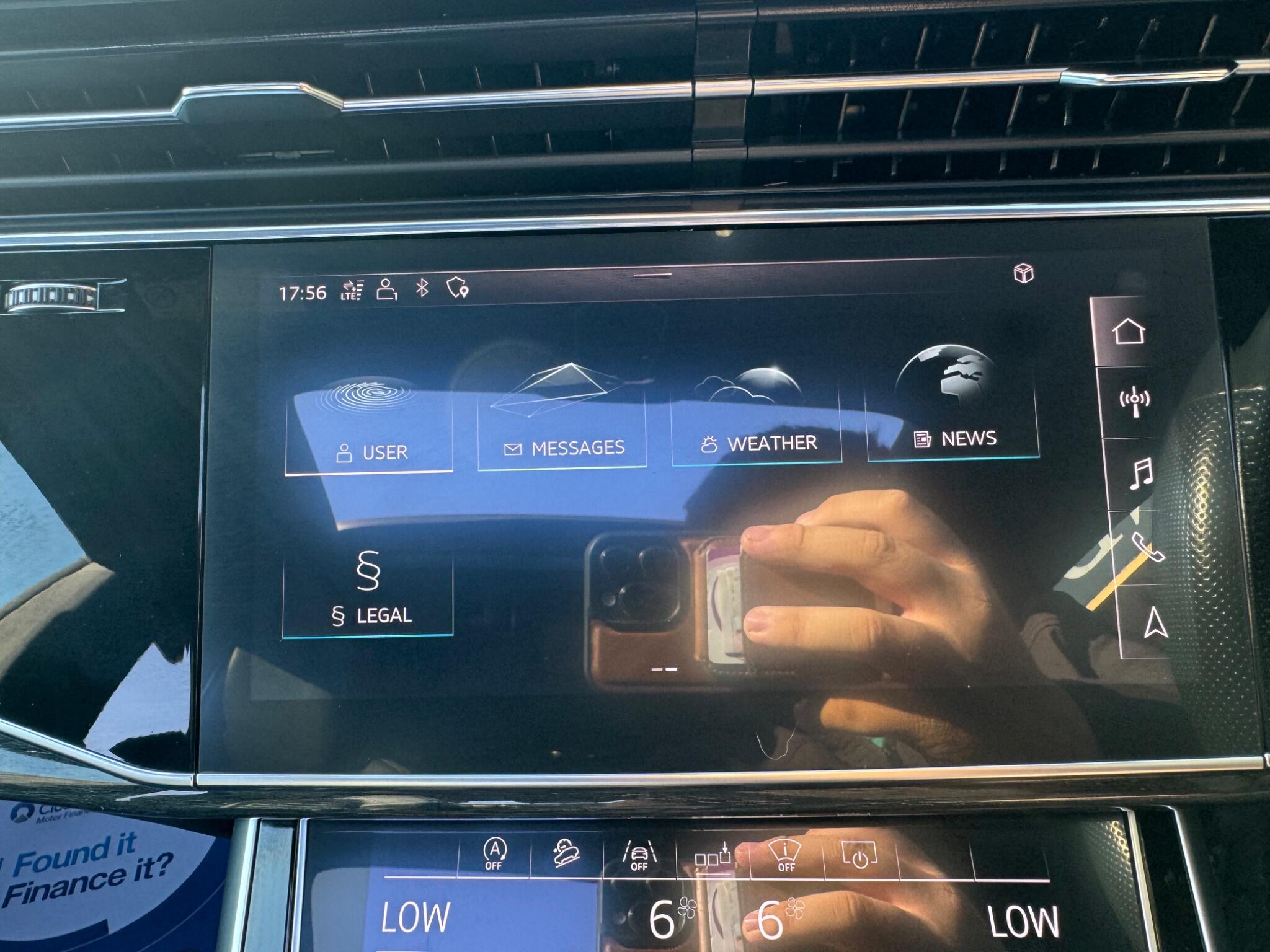 Audi Q8 view 41