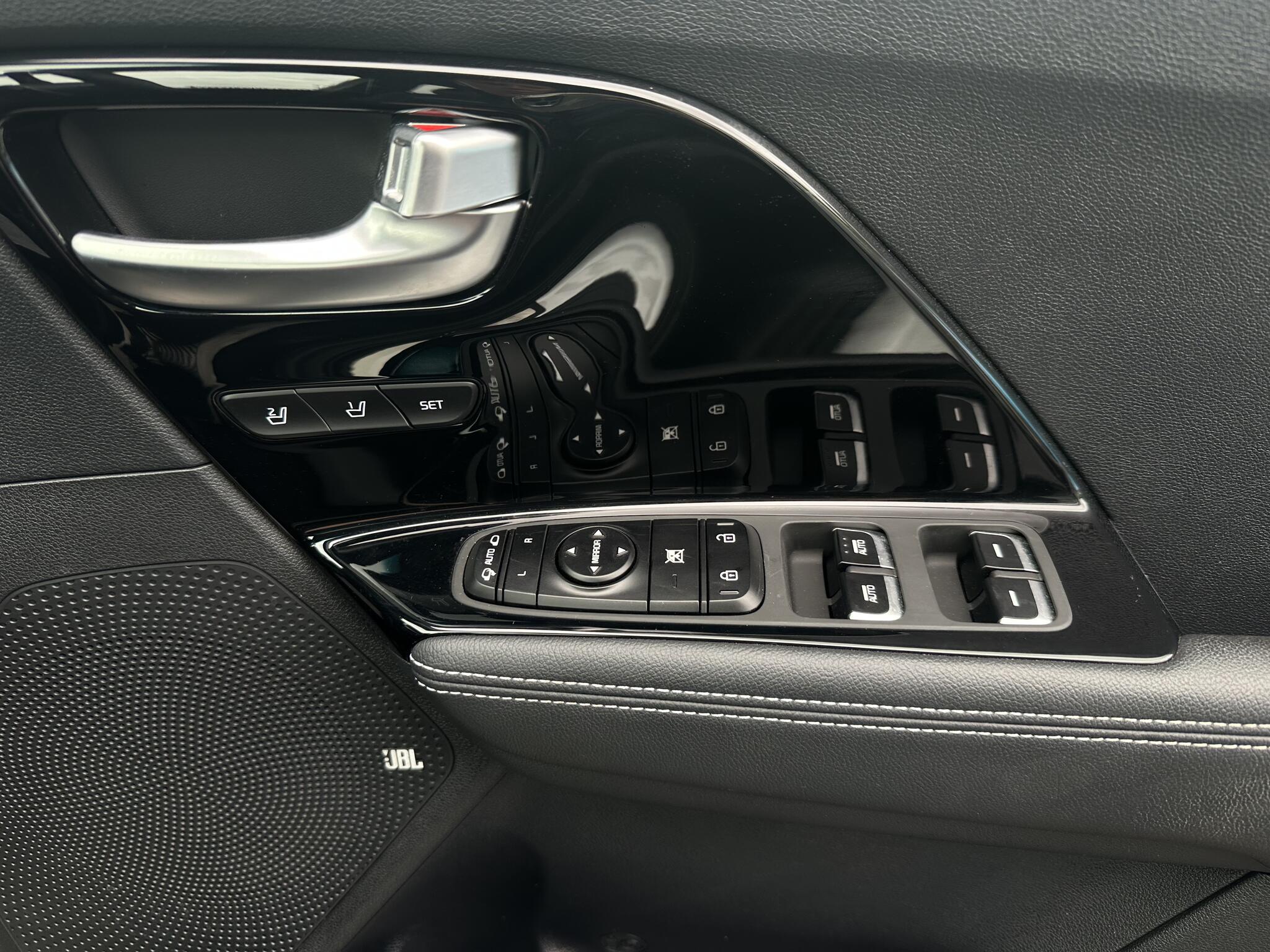 Kia Niro view 13
