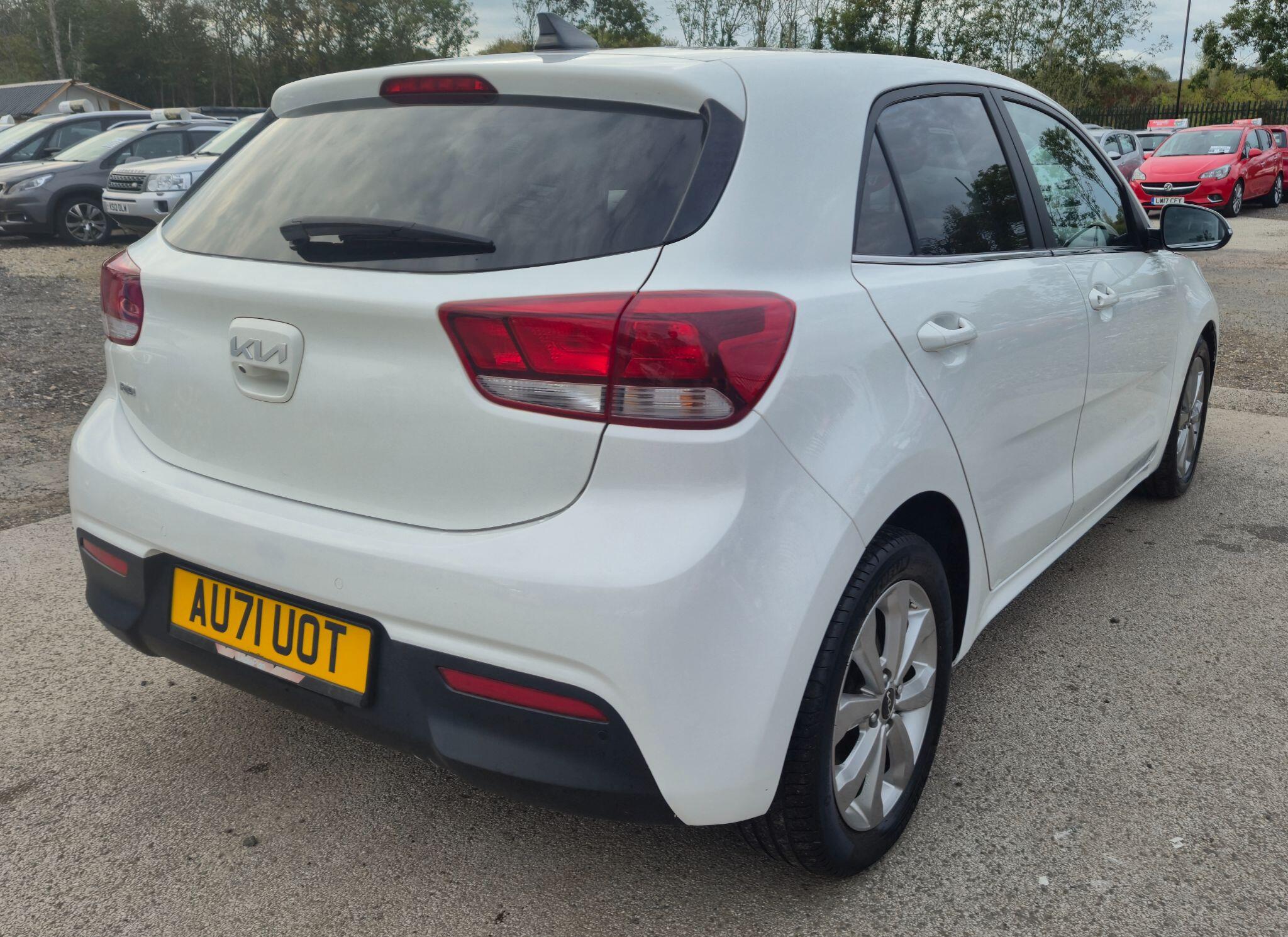 Kia Rio view 10