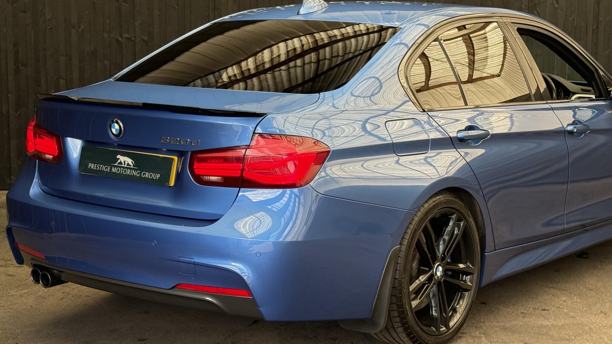 BMW 3 Series view 18
