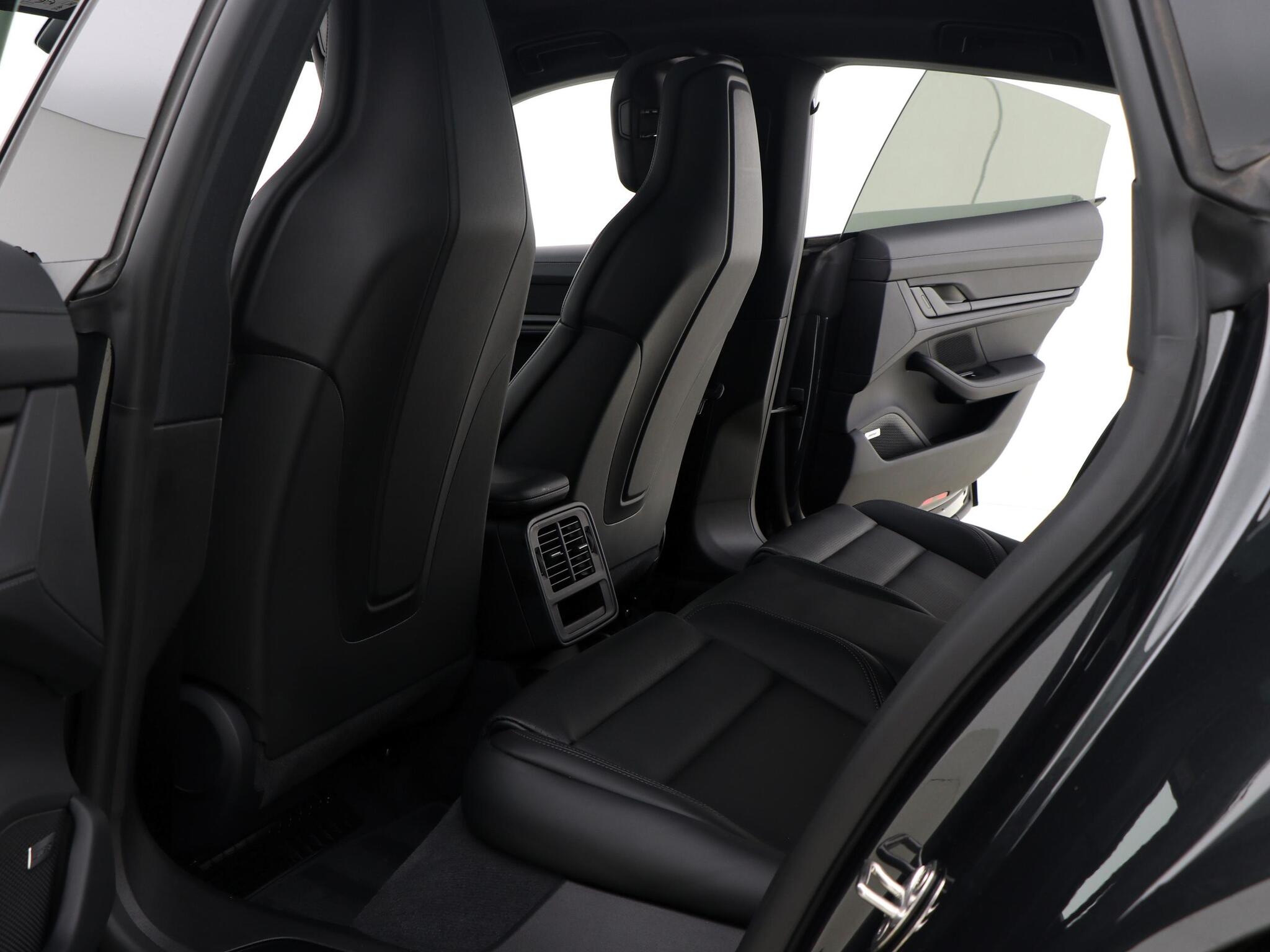 Porsche Taycan view 23